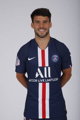 JUAN BERNAT FOOTBALL : Presentation - Paris st germain - Photo Officielle -14 10 2019 PANORAMIC PSG 