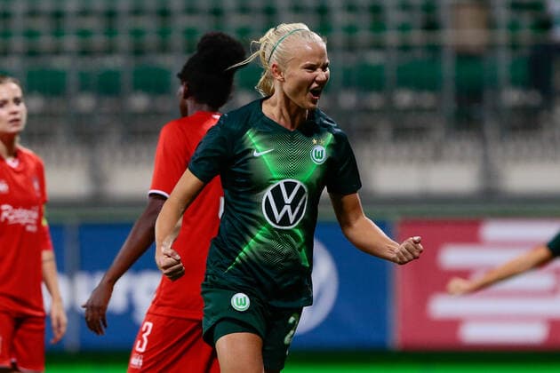 16.10.2019, xtgx, Fussball, UEFA Women s Champions League, VfL Wolfsburg - FC Twente Enschede emspor, v.l. Pernille Harder (VfL Wolfsburg, 22) Jubel, Torjubel, jubelt über das Tor, celebrate the goal, celebration (DFB DFL REGULATIONS PROHIBIT ANY USE OF PHOTOGRAPHS AS IMAGE SEQUENCES AND OR QUASI-VIDEO) Wolfsburg