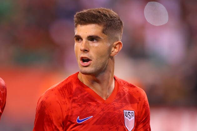 EAST RUTHERFORD, NJ - SEPTEMBER 06: United States midfielder Christian Pulisic (10) walks in at halftime during the International Friendly, Länderspiel, Nationalmannschaft soccer game between the the United States and Mexico on September 6, 2019 at LetLife Stadium in East Rutherford, NJ. (Photo by Rich Graessle Icon Sportswire)e) SOCCER: SEP 06 USA v Mexico Icon1909041595