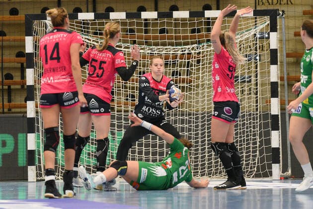 Madita Kohorst (TusSies Metzingen 15) im Tor TusSies Metzingen, Handball, HBF, Ligaspiel, 16.10.2019, Foto:TBaur Eibner FrischAuf Goeppingen vs. TusSies Metzingen Goeppingen Copyright: xEIBNER TobiasxBaurx EP_TBR
