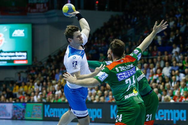 17.10.2019, xtgx, Handball Liqui Moly HBL, SC Magdeburg - TVB Stuttgart emspor, v.l. Samuel Roethlisberger (Stuttgart, 17) wirft Tor, Torschütze, erzielt Tor, Treffer, scores the goal GETEC Arena