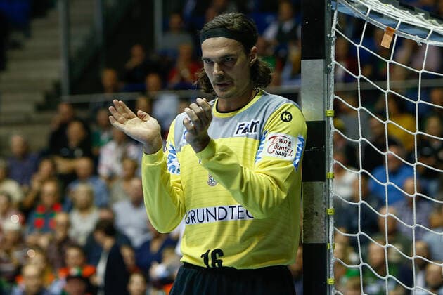 17.10.2019, xtgx, Handball Liqui Moly HBL, SC Magdeburg - TVB Stuttgart emspor, v.l. Jannick Green Krejberg (Magdeburg, 16) Jubelt über gehaltenen Ball, abgewehrt, gehalten, Torhüter GETEC Arena