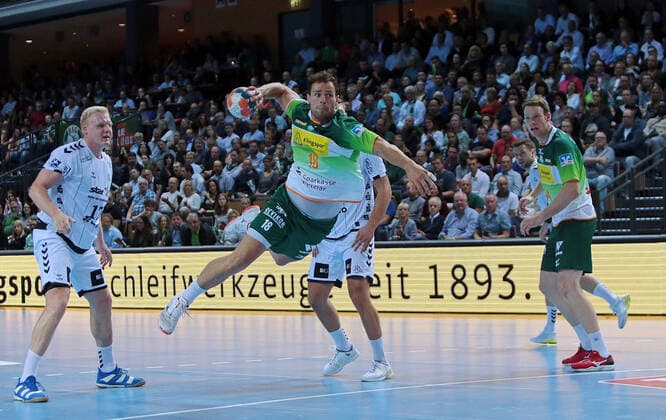 17.10.2019, xovx, Handball HBL, HSG Wetzlar - THW Kiel emspor, v.l. Patrick Wiencek (THW Kiel), Nils Torbruegge (HSG Wetzlar), Harald Reinkind (THW Kiel), Lenny Rubin (HSG Wetzlar), Aktion . (DFL DFB REGULATIONS PROHIBIT ANY USE OF PHOTOGRAPHS as IMAGE SEQUENCES and or QUASI-VIDEO) Wetzlar