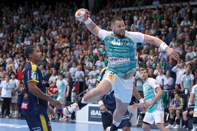 17.10.2019, TUI Arena, Hannover, Ligaspiel, 1. Bundesliga, TSV Hannover-Burgdorf vs Rhein-Neckar Loewen, im Bild Ilija Brozovic (44, Han.-Burgdorf) beim Torwurf TSV Hannover-Burgdorf vs Rhein-Neckar Loewen