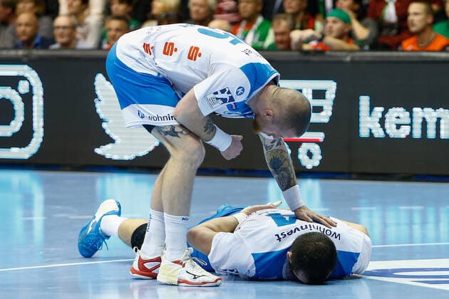 17.10.2019, xtgx, Handball Liqui Moly HBL, SC Magdeburg - TVB Stuttgart emspor, v.l. Zarko Peshevski (Stuttgart, 44) verletzt am Boden GETEC Arena