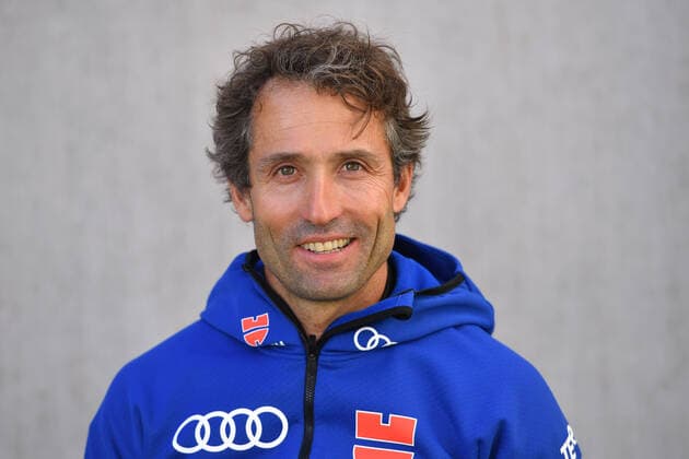 Peter SCHLICKENRIEDER (Bundestrainer Ski Langlauf), Einzelbild,angeschnittenes Einzelmotiv,Portraet,Portrait,Porträt. DSV ,Deutscher Skiverband,Pressetermin anlaesslich der Einkleidung Saison 2019 2020, am 17.101.2019, *** Peter SCHLICKENRIEDER national coach cross-country skiing, single picture, cut single motive, portrait, portrait, portrait DSV, German Ski Association, press date on the occasion of the clothing season 2019 2020, on 17 101 2019,