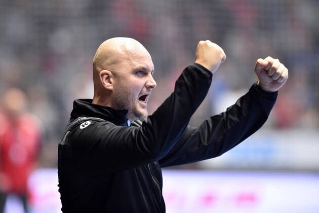 Jubel bei Adalsteinn Eyjolfsson (Trainer HC Erlangen) , GER, MT Melsungen - HC Erlangen, Handball, 1. Bundesliga Maenner, 17.10.2019, GER, MT Melsungen - HC Erlangen, Handball, 1. Bundesliga Maenner Melsungen Copyright: xEIBNER RolandxSippelx EP_RSL