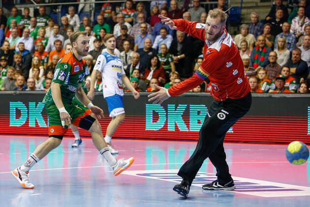 17.10.2019, xtgx, Handball Liqui Moly HBL, SC Magdeburg - TVB Stuttgart emspor, v.l. Daniel Pettersson (Magdeburg, 11) wirft Tor, Torschütze, erzielt Tor, Treffer, scores the goal GETEC Arena