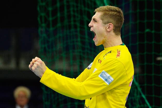 LIQUI MOLY Handball-Bundesliga 2019 2020, 10. Spieltag, SC DHfK Leipzig vs. TBV Lemgo Lippe (17.10.2019) Joel Birlehm (Tormann DHfK Leipzig, Rueckennummmer 35) bejubelt eine Parade im Handball-Bundesliga-Spiel Leipzig gegen TBV Lemgo Lippe (17.10.2019) Leipzig Sachsen Deutschland Arena Leipzig