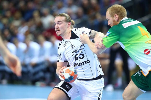 Lukas Nilsson (Kiel) im Zweikampf mit Stefan Kneer (Wetzlar) HSG Wetzlar vs THW Kiel, Handball, 1. Bundesliga, 17.10.2019 HSG Wetzlar vs THW Kiel, Handball, 1. Bundesliga, 17.10.2019 Wetzlar Copyright: xEIBNER RenexWeissx EP_RWS