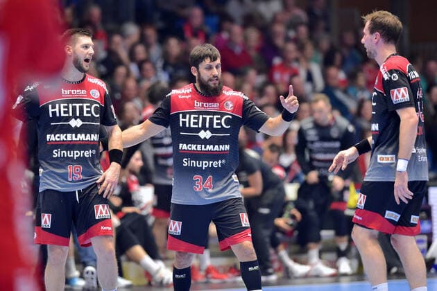 Sime Ivic (HC Erlangen), Quentin Minel, Nikolai Link (L-R) , GER, MT Melsungen - HC Erlangen, Handball, 1. Bundesliga Maenner, 17.10.2019, GER, MT Melsungen - HC Erlangen, Handball, 1. Liga Maenner, 17.10.2019 Kassel Copyright: xEIBNER RolandxSippelx EP_RSL