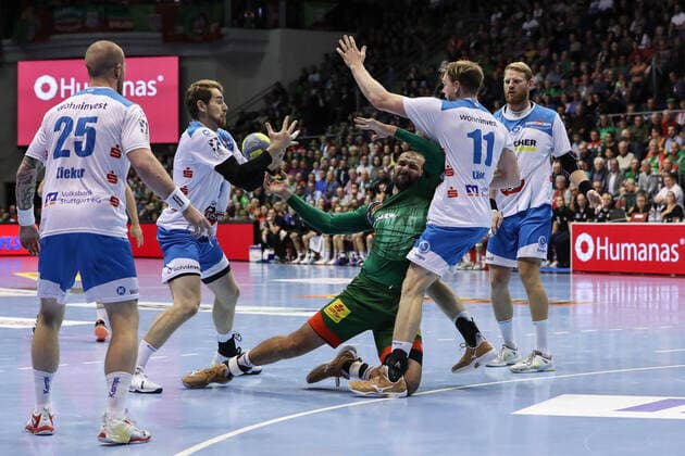Zeljko Musa (SC Magdeburg) gegen Adam Löhn (TVB 1898 Stuttgart) - Handball Bundesliga Saison 2019-2020 SC Magdeburg vs. TVB 1898 Stuttgart in der GETEC Arena in Magdeburg - Aktion,Handball,MannMänner,Deutschland,17.10.2019