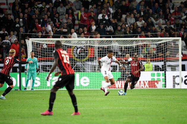 03 PRESNEL KIMPEMBE (PSG) - 14 IGNATIUS GANAGO (NICE) FOOTBALL : Nice vs Paris SG - Ligue 1 Conforama - 18 10 2019 FEP Panoramic 