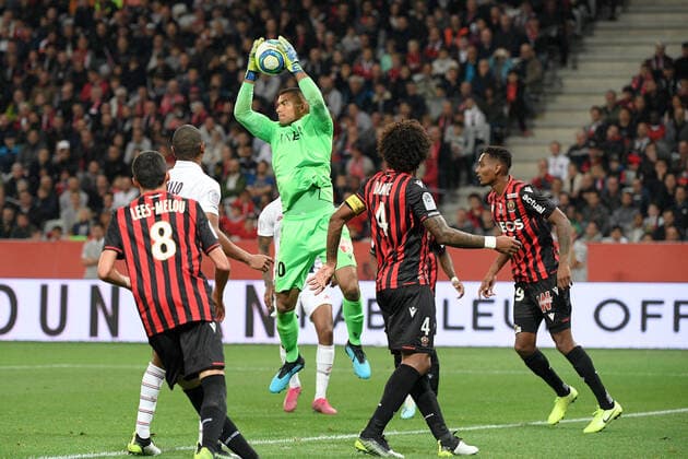 40 WALTER BENITEZ (NICE) FOOTBALL : Nice vs Paris SG - Ligue 1 Conforama - 18 10 2019 FEP Panoramic 