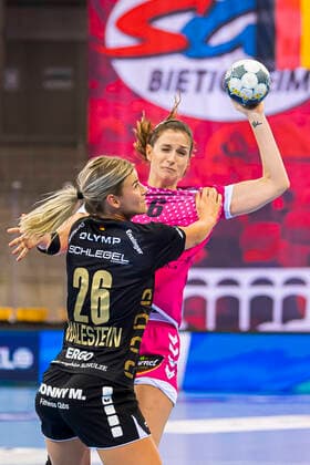 Ludwigsburg, Deutschland 19. Oktober 2019: CL - 19 20 - SG BBM Bietigheim vs. Brest Bretagne Handball Angela Malestein (Bietigheim), Ana Gros (Brest Bretagne) Bietigheim-Bissingen Egetrans Arena Baden-Württemberg Deutschland