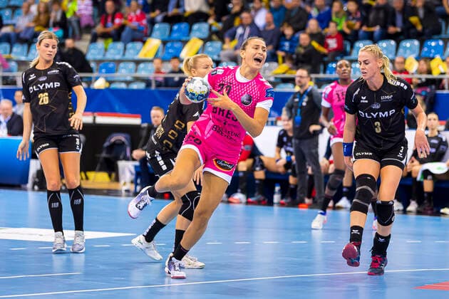 Ludwigsburg, Deutschland 19. Oktober 2019: CL - 19 20 - SG BBM Bietigheim vs. Brest Bretagne Handball Sladana Pop-Lazic (Brest Bretagne), Maura Visser (Bietigheim) Bietigheim-Bissingen Egetrans Arena Baden-Württemberg Deutschland