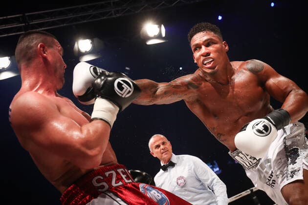 Bilder des Jahres 2019, Sport 10 Oktober Sport Themen der Woche KW42 Sport Bilder des Tages Hungarian Imre Szello and Belgian Ryad Merhy fight during a boxing fight between Belgian Ryad Merhy and Hungarian Imre Szello, the interim World Boxing Association World Cruiser Title, Saturday 19 October 2019 in Charleroi. VIRGINIExLEFOUR  x05689938x