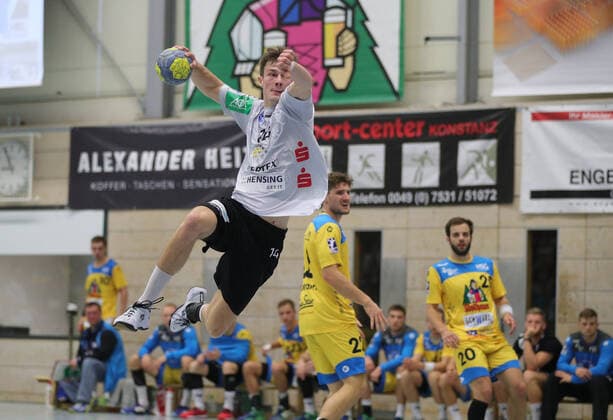 2.HBL HSG Konstanz - TV Emsdetten 29:30. Paul Kolk ( 14TVE) beim Wurf. 2.HBL HSG Konstanz - TV Emsdetten, 19.10.2019 Konstanz Copyright: xEIBNER PeterxPisax EP_EER