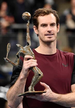 Bilder des Jahres 2019, Sport 10 Oktober Sport Themen der Woche KW42 Sport Bilder des Tages British Andy Murray celebrates with the trophy after winning a tennis game against Swiss Stanislas Wawrinka, in the final of the men s singles tournament at the European Open ATP, Tennis Herren Antwerp, Sunday 20 October 2019 in Antwerp. This year s edition of the tournament is taking place from 14 to 20 October. JOHNxTHYS  x05690708x
