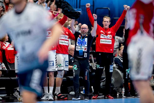 Aalborg Handbold moeder SG Flensburg-Handewitt i en Champions League herrehaandboldkamp spillet i Jutlander Bank Arena, Aalborg, soendag den 20. oktober 2019. Slut 31-28 Aalborg Cheftraener Stefan Madsen jubler. , Aalborg Copyright: FotografxRenéxSchütze RenéxSchützex COP107 spdk20191020-193141-L