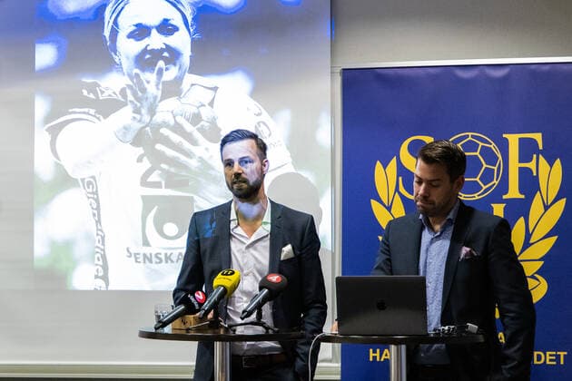 191022 Sveriges förbundskapten Henrik Signell presenterar VM-truppen under en presskonferens den 22 oktober 2019 i Stockholm. Copyright: ANDREASxLxERIKSSON BB191022AE001