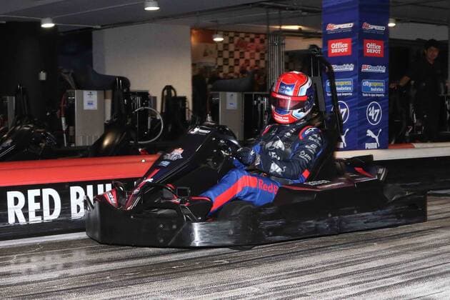 October 23, 2019: EUM20191023DEP15.JPG.CIUDAD DE MEXICO. MotoringAutomovilismo-Toro Rosso.- 23 de octubre de 2019. Pierre Gasly y Daniil Kvyat, pilotos de la Escuderia Toro Rosso de la Formula 1, ofrecieron conferencia de prensa y convivieron con aficionados en una pista de go karts. Foto: Agencia EL UNIVERSALCarlos MejiaEELG Latin News: October 23, 2019 Copyright: xElxUniversalx