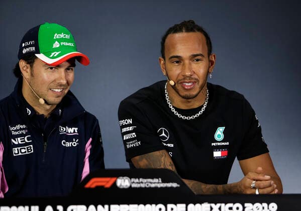 Motorsports: FIA Formula One World Championship, WM, Weltmeisterschaft 2019, Grand Prix of Mexico, 11 Sergio Perez (MEX, Racing Point F1 Team), 44 Lewis Hamilton (GBR, Mercedes AMG Petronas Motorsport), Mexico-City Mexico