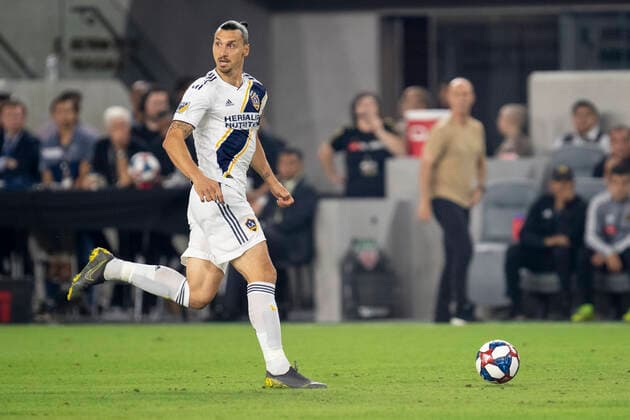 LOS ANGELES, CA - OCTOBER 24: Los Angeles Galaxy forward Zlatan Ibrahimovic (9) during a MLS, Fussball Herren, USA Western Conference semifinal match between the Los Angeles FC and the Los Angeles Galaxy on October 24, 2019, at Banc of California Stadium in Los Angeles, CA. (Photo by Kyusung Gong Icon Sportswire) SOCCER: OCT 24 MLS Cup Playoffs - LA Galaxy at LAFC Icon19102406