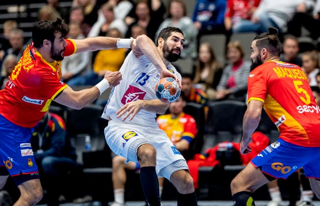 Nikola Karabatic (13) of France and Gedeon Guardiola (30, Jorge Maqueda (5) of Spain during the men s Handball Golden League Match between France and Spain at Gigantium Arena, Aalborg, Denmark, Saturday Oct. 26, 2019. Frankrig vinder efter straffekast. , Aalborg Copyright: FotografxRenéxSchütze RenéxSchützex cop104 spdk20191026-155957-L