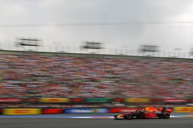 Dutch Formula One driver Max Verstappen of the Red Bull team takes part in the qualifying session of the Mexican Grand Prix at the Hermanos Rodríguez Racetrack in Mexico City, Mexico, 26 October 2019. The Grand Prix of Mexico will take place on 27 October. Mexican Formula One Grand Prix !ACHTUNG: NUR REDAKTIONELLE NUTZUNG!  Copyright: xFranciscoxGuascox JJPANA6872 20191027-637077350589888277