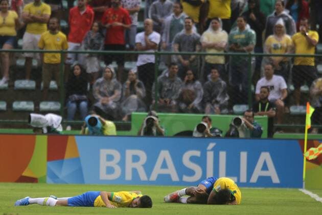 Brazilian players lament during the World Cup U-17 soccer match between national soccer teams of Brazil and Canada, at Bezerrao stadium in Brasilia, Brasil, 26 October 2019. Brazil vs. Canada !ACHTUNG: NUR REDAKTIONELLE NUTZUNG!  Copyright: xAndrexCoelhox AME6176 20191027-637077356225022435
