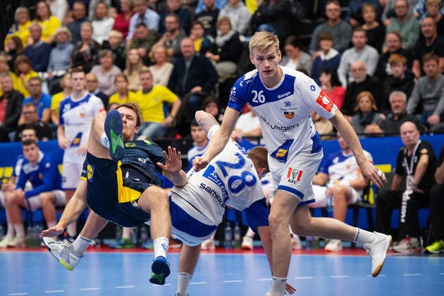 191027 Viggo Kristjansson of Iceland and of Sweden Felix Claar of Sweden during the International Friendly, Länderspiel, Nationalmannschaft Handball match between Sweden and Iceland on October 27, 2019 in Karlskrona. Photo: Magnus Lejhall BILDBYRAN Cop 214 handboll handball sweden island Sverige 2019 Copyright: MAGNUSxLEJHALL BB191027MH008