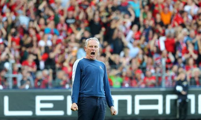 SC Freiburg - RB Leipzig Fussball Bundesliga Freiburg, 26.10.2019, Schwarzwaldstadion, Fussball, BuLi, 9.Spieltag , SC Freiburg vs. RB Leipzig 2:1 (1:0) , Im Bild: Trainer Christian Streich (SC Freiburg), Torjubel nach dem 2:0. , DFL regulations prohibit any use of photographs as image sequences and or quasi-video. , *** SC Freiburg RB Leipzig Bundesliga Freiburg, 26 10 2019, Schwarzwaldstadion, Fussball, BuLi, 9 Spieltag , SC Freiburg vs RB Leipzig 2 1 1 0 , Im Bild Trainer Christian Streich SC Freiburg , Torjubel nach dem 2 0 , DFL regulations prohibit any use of photographs as image sequences and or quasi video ,