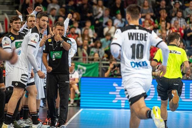 Handball Hannover 26.10.2019 Tag des Handballs DHB Länderspiel Deutschland (GER) - Kroatien (CRO) Christian Prokop (Deutschland, Trainer) Jubel