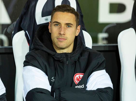 Spielerbank, Dominik Kohr (SGE), Fussball, Bundesliga, 2019 2020, Stadion Borussia Park, Borussia Moenchengladbach vs. Eintracht Frankfurt 4-2 Fussball, Bundesliga, 2019 2020, Borussia Moenchengladbach vs. Eintracht Frankfurt 4-2, Stadion Borussia-Park, Spielerbank, Dominik Kohr (SGE), DFL REGULATIONS PROHIBIT ANY USE OF PHOTOGRAPHS AS IMAGE SEQUENCES AND OR QUASI-VIDEO, sports, football, Bundesliga, 2019 2020, Borussia Moenchengladbach vs. Eintracht Frankfurt 4-2, Stadium Borussia Park, players bench, Dominik Kohr (SGE), DFL REGULATIONS PROHIBIT ANY USE OF PHOTOGRAPHS AS IMAGE SEQUENCES AND OR QUASI-VIDEO