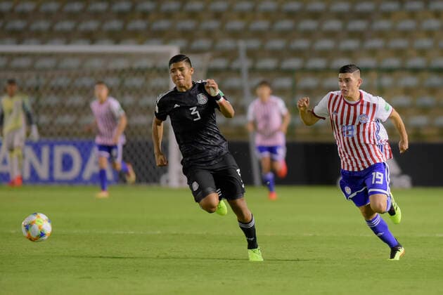 Sub 17 Paraguay e Mexico BRASÍLIA, DF - 28.10.2019: SUB 17 PARAGUAY E MEXICO - Victor Guzman and Fernando Presented Paraguay and Mexico. Match valid for the FIFA U17, U 17 World Cup group stage. Bezerrão Stadium in Gama. Brasilia DF. (Photo: Reinaldo Reginato Fotoarena) x1821325x  ReinaldoxReginato