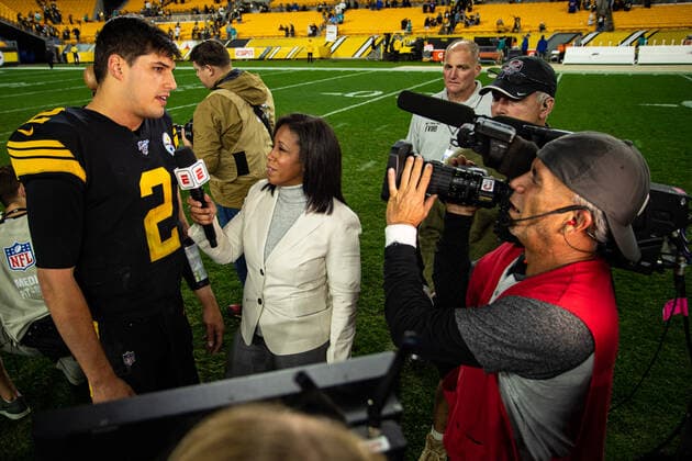 PITTSBURGH, PA - OCTOBER 28: Pittsburgh Steelers quarterback Mason Rudolph (2) is interviewed after the NFL, American Football Herren, USA football game between the Miami Dolphins and the Pittsburgh Steelers on October 28, 2019 at Heinz Field in Pittsburgh, PA. (Photo by Mark Alberti Icon Sportswire) NFL: OCT 28 Dolphins at Steelers Icon19102805011