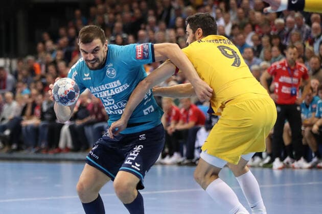 SG Flensburg-Handewitt vs FC Barcelona, Barca Handball, EHF Champions League Gruppenphase, 30.10.19 Michel Jurecki (SG Flensburg-Handewitt, 55) gegen Raul Entrerrios Rodriguez (FC Barcelona, 09) Copyright: xBEAUTIFULxSPORTS MarioxM.xKobergx