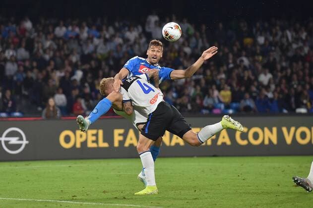 IPP20191030 Football - soccer: Serie A, SSC Neapel - Atalanta Bergamo, il presunto fallo commesso da simon kjaer su fernando llorente (Verwendung nur in Deutschland - GERMANY ONLY) *** IPP20191030 Football soccer Serie A, SSC Naples Atalanta Bergamo, il presunto fallo commesso da simon kjaer su fernando llorente Use only in Germany GERMANY ONLY 