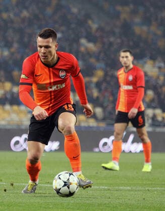 Midfielder Yevhen Konoplyanka of FC Shakhtar Donetsk controls the ball during the Ukrainian Cup Round of 16 match against FC Dynamo Kyiv at the NSC Olimpiyskiy, Kyiv, capital of Ukraine, October 30, 2019. Ukrinform. Dynamo claims 2-1 win over Shakhtar in Ukrainian Cup Round of 16 home game in Kyiv  Copyright: xDanilxShamkinx