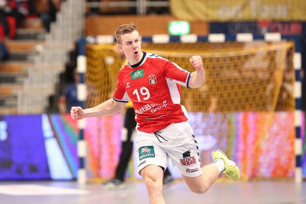 Handball 2. Handball Bundesliga 2019 2020 - Handball Sportverein Hamburg vs. VfL Luebeck-Schwartau Jonas Gertges (Hamburg) jubelt . Sporthalle Alsterdorf Hamburg Foto: Frank Schoof