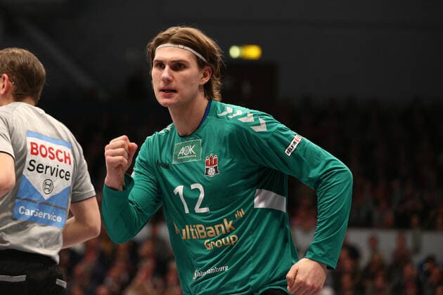 Handball 2. Handball Bundesliga 2019 2020 - Handball Sportverein Hamburg vs. VfL Luebeck-Schwartau Torwart Marcel Kokoszka (Hamburg) jubelt . Sporthalle Alsterdorf Hamburg Foto: Frank Schoof