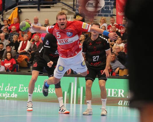 Max Darj (Bergischer HC, 5) beim Wurf beim Spiel TSG Ludwigshafen Friesenheim vs. Bergischer HC in der 1. Handball Bundesliga am 31.10.2019, TSG Ludwigshafen Friesenheim - Bergischer HC, Handball, 1. Bundesliga, 31.10.2019 Ludwigshafen Copyright: xEibner-Pressefotox xMichaelxBermelx