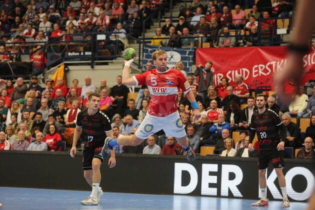 Max Darj (Bergischer HC, 5) beim Wurf beim Spiel TSG Ludwigshafen Friesenheim vs. Bergischer HC in der 1. Handball Bundesliga am 31.10.2019, TSG Ludwigshafen Friesenheim - Bergischer HC, Handball, 1. Bundesliga, 31.10.2019 Ludwigshafen Copyright: xEibner-Pressefotox xMichaelxBermelx