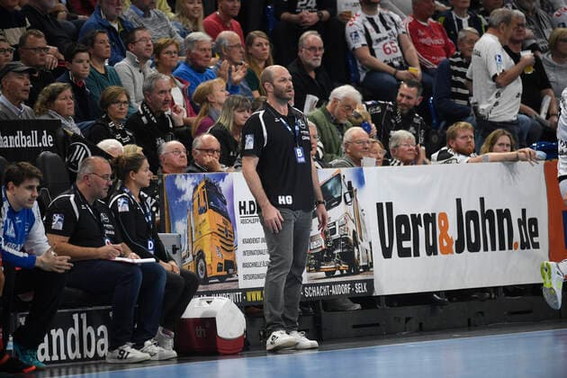 Melsungen-Trainer Heiko Grimm, Handball-Bundesliga, Liqui-Moly-HBL, Männer, 11. Spieltag, THW Kiel vs Melsungen, 31.10.19 Kiel Sparkassen Arena Schleswig-Holstein Germany