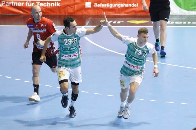 31.10.2019, Swiss Life Hall, Hannover, Ligaspiel, 1. Liga, TSV Hannover-Burgdorf vs HSG Nordhorn-Lingen, im Bild Christian Ugalde Garcia (23, Han.-Burgdorf) und Timo Kastening (73, Han.-Burgdorf) jubeln TSV Hannover-Burgdorf vs HSG Nordhorn-Lingen