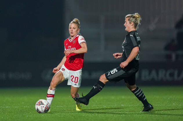 BOREHAMWOOD, ENGLAND - OCTOBER 31: Leonie Maier of Arsenal attacks against Tereza Szewieczkova of SK Slavia Praha (right) during the UEFA Women s Champions League football match between Arsenal Women vs SK Slavia Praha Women at Meadow Park on October 31, 2019 in Borehamwood, England (Photo by Daniela Porcelli SPP) Copyright: xDanielaxPorcellix 20191031-21-36-39-DJP00018