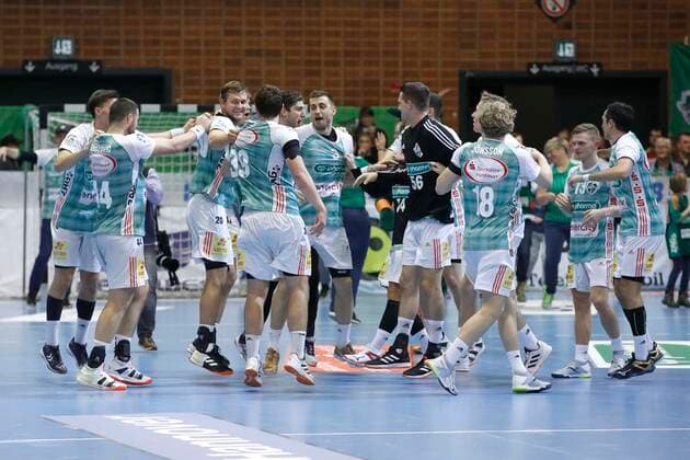 31.10.2019, Swiss Life Hall, Hannover, Ligaspiel, 1. Liga, TSV Hannover-Burgdorf vs HSG Nordhorn-Lingen, im Bild Die Mannschaft vom TSV Hannover-Burgdorf jubelt nach dem Sieg TSV Hannover-Burgdorf vs HSG Nordhorn-Lingen