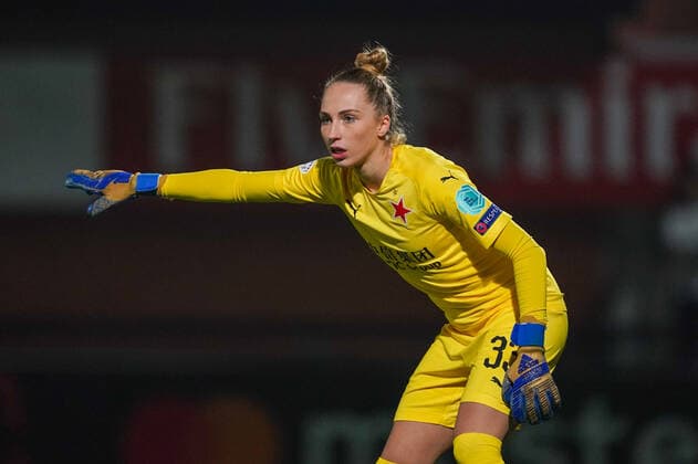 BOREHAMWOOD, ENGLAND - OCTOBER 31: Barbora Votikova of SK Slavia Praha directs her defense during the UEFA Women s Champions League football match between Arsenal Women vs SK Slavia Praha Women at Meadow Park on October 31, 2019 in Borehamwood, England (Photo by Daniela Porcelli SPP) Copyright: xDanielaxPorcellix 20191031-21-36-47-DJP00029