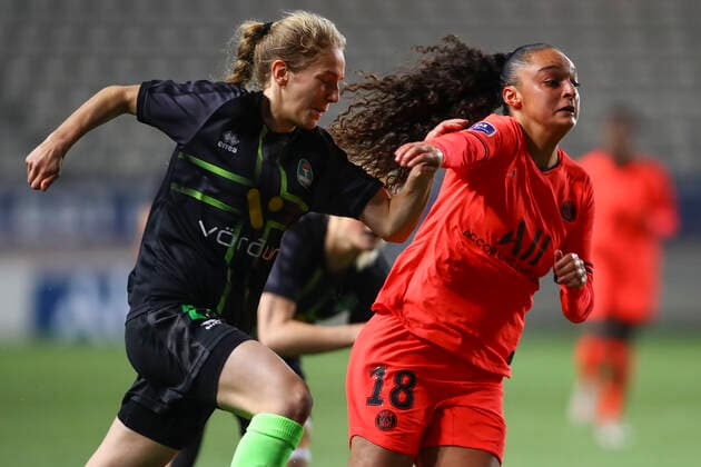 Lina Boussaha (PSG) vs Aslaug Munda Gunnlaugsdottir (Breidablik) FOOTBALL : PSG vs Breidablik - Ligue des Champions Feminine - 31 10 2019 GwendolineLeGoff Panoramic 